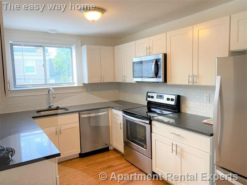 3 bed, 2 bath apartment for rent at 134 Summer St Unit 48, Malden Center — photo 2 of 13