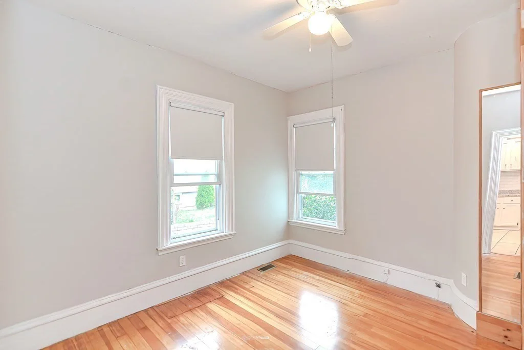 3 bed, 1 bath apartment for rent at 134 Vine St Unit 1, Everett — photo 2 of 11