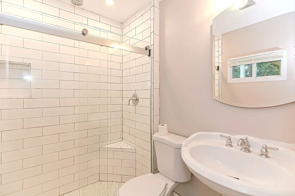 3 bed, 1 bath apartment for rent at 134 Vine St Unit 1, Everett — photo 8 of 11