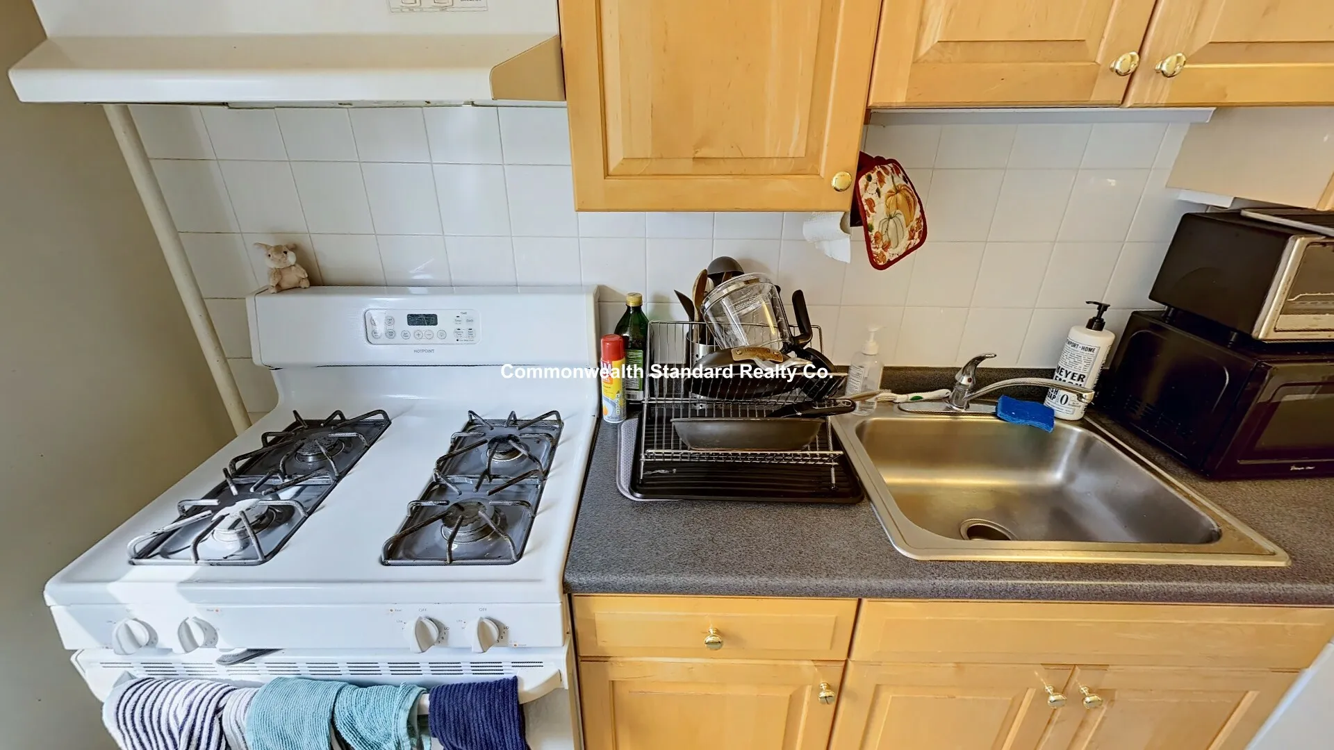 2 bed, 1 bath apartment for rent at 1340 Commonwealth Ave Unit 14, Allston — photo 22 of 25