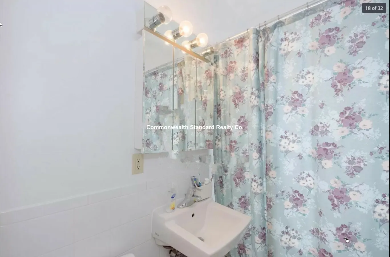 2 bed, 1 bath apartment for rent at 1340 Commonwealth Ave Unit 14, Allston — photo 2 of 25