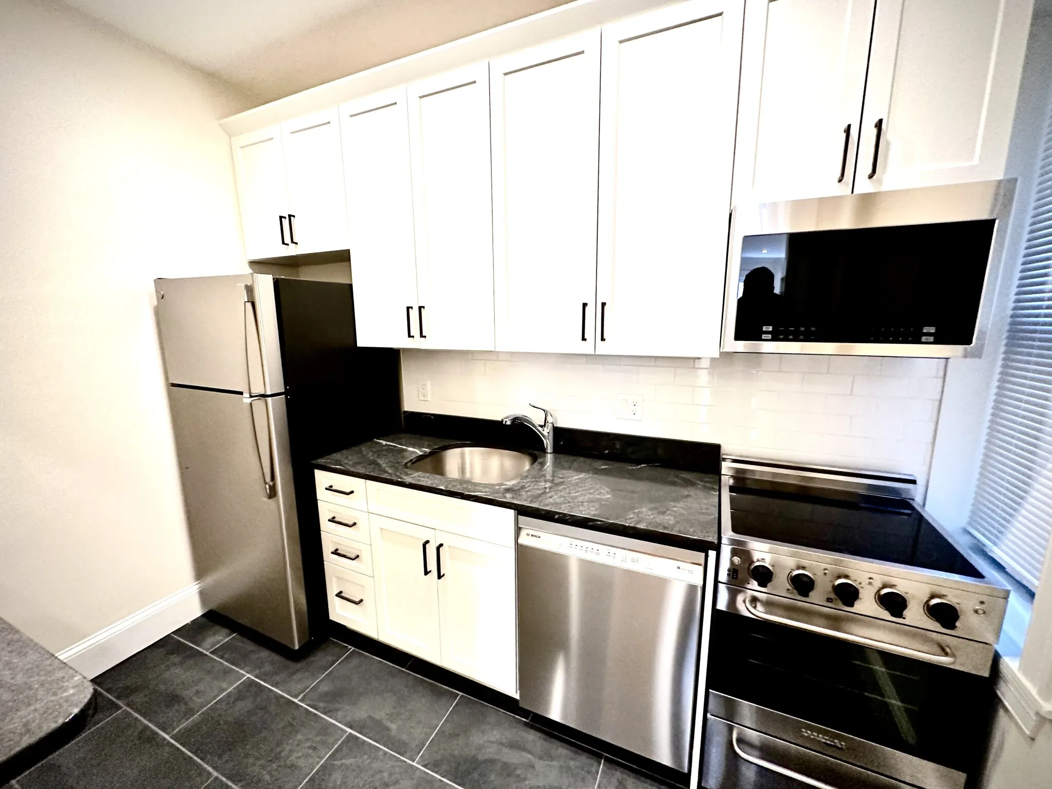 2 bed, 1 bath apartment for rent at 1340 Commonwealth Ave Unit 17, Allston — photo 8 of 29