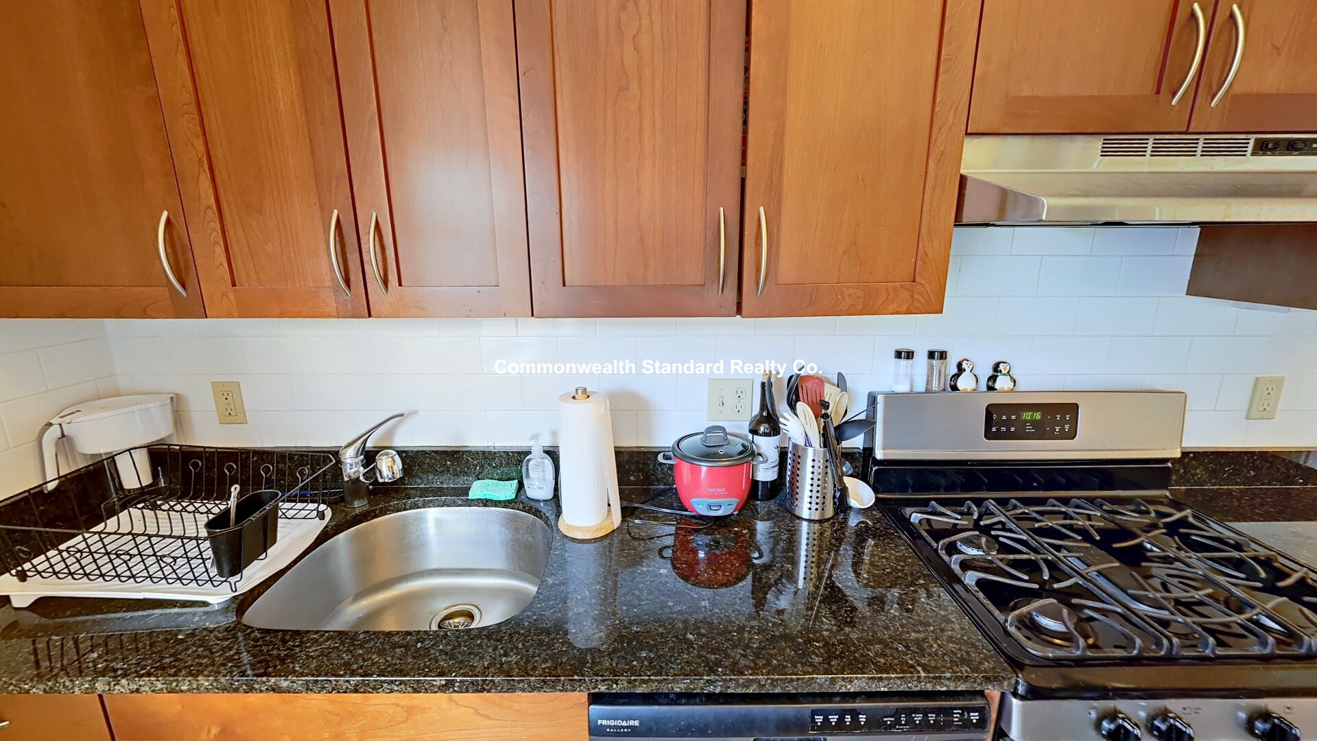3 bed, 1 bath apartment for rent at 1340 Commonwealth Ave Unit 19, Brighton — photo 47 of 54