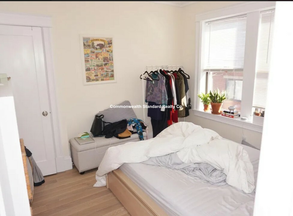 1 bed, 1 bath apartment for rent at 1340 Commonwealth Ave Unit 28, Brighton — photo 5 of 25