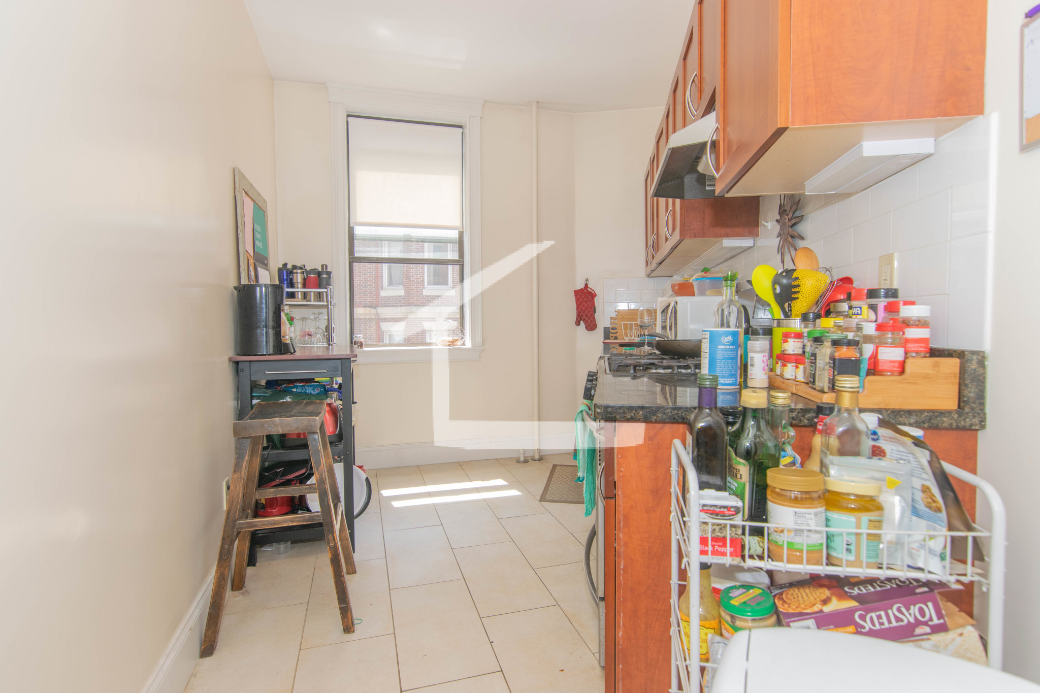 2.5 bed, 1 bath apartment for rent at 1340 Commonwealth Ave Unit 7, Allston — photo 7 of 8
