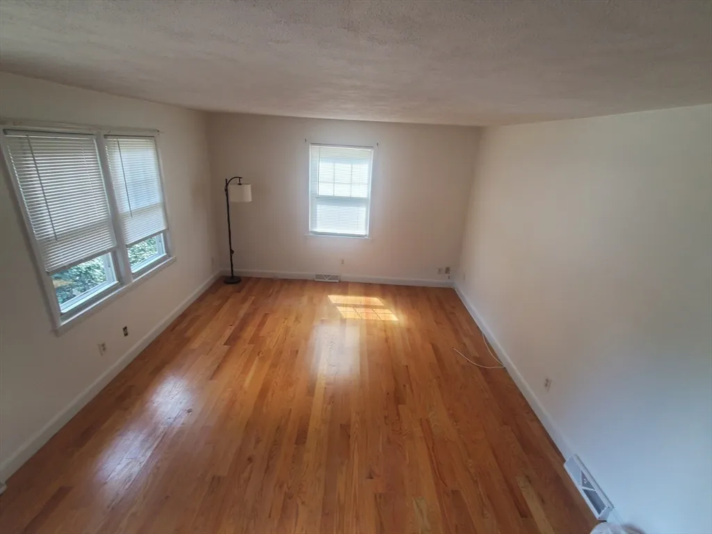 2 bed, 1 bath apartment for rent at 135 Ashcroft Unit 1, Dedham — photo 8 of 29