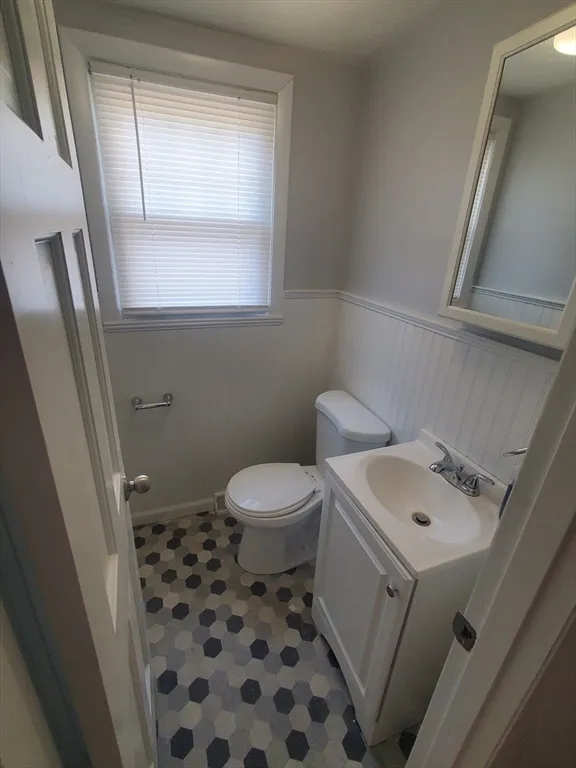 2 bed, 1 bath apartment for rent at 135 Ashcroft Unit 1, Dedham — photo 22 of 29