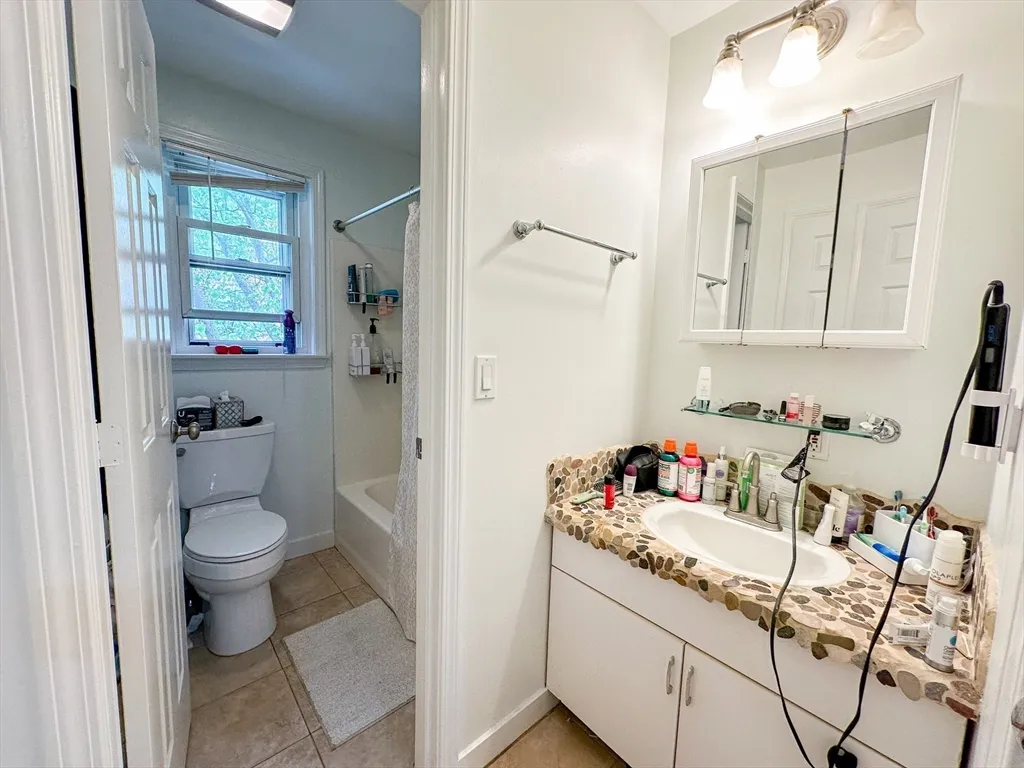2 bed, 1.5 bath apartment for rent at 135 Bolton St Unit Sf, South Boston — photo 16 of 19