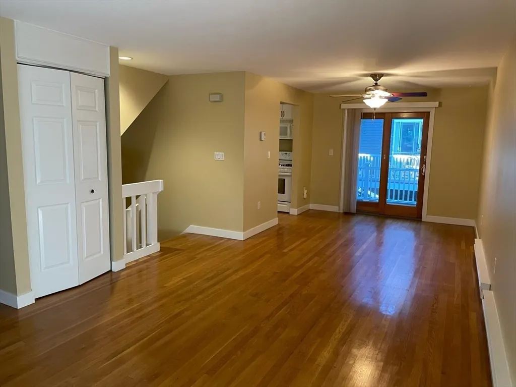 2 bed, 1.5 bath apartment for rent at 135 Bolton St Unit Sf, South Boston — photo 5 of 19