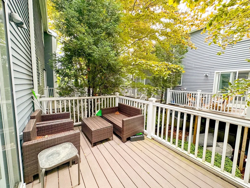 2 bed, 1.5 bath apartment for rent at 135 Bolton St Unit Sf, South Boston