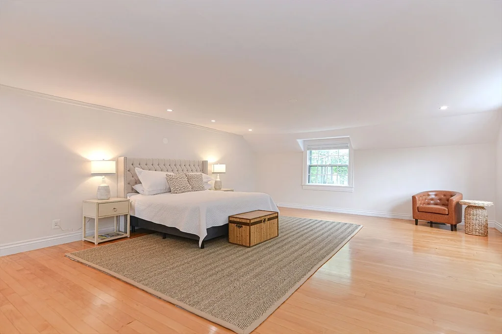 4 bed, 4+ bath apartment for rent at 135 Bridge St, Manchester — photo 25 of 33