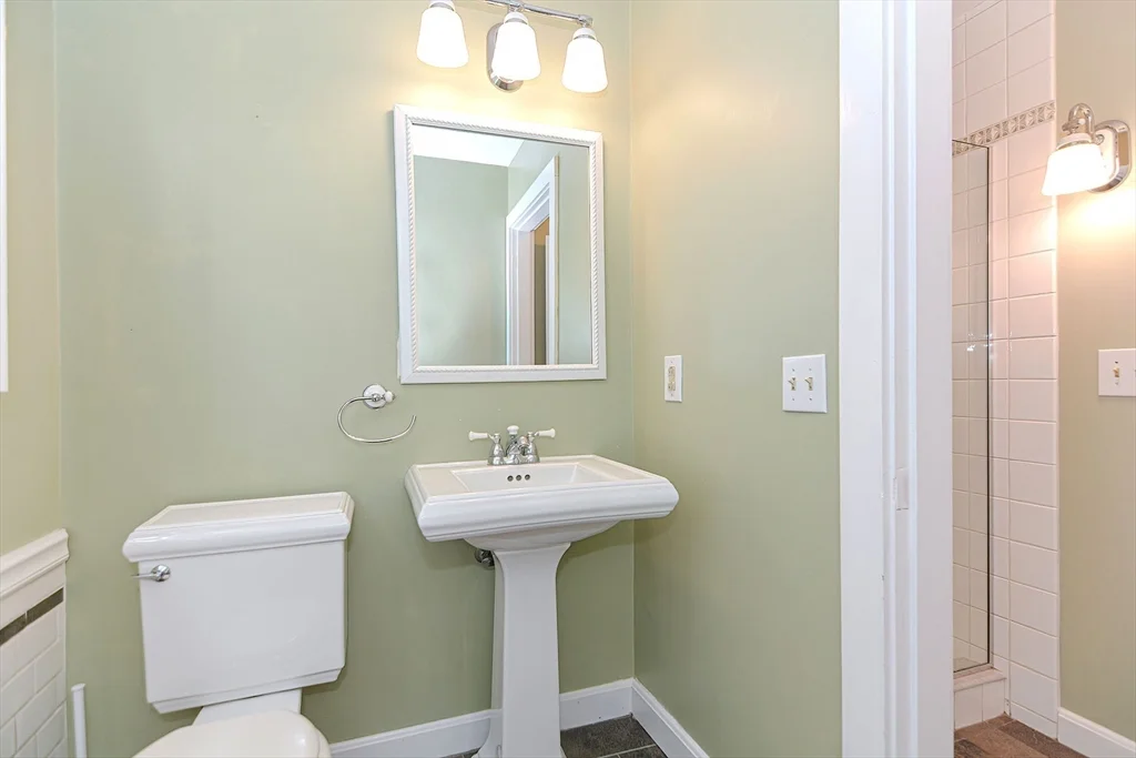 4 bed, 4+ bath apartment for rent at 135 Bridge St, Manchester — photo 19 of 33