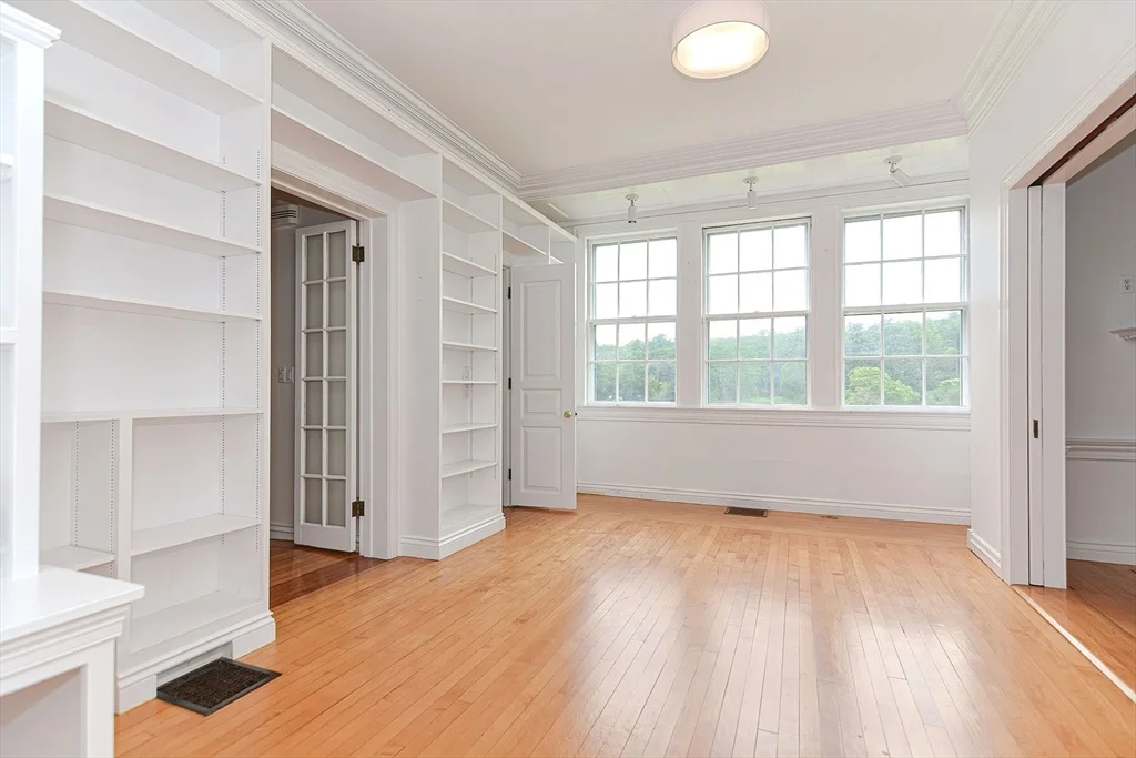 4 bed, 4+ bath apartment for rent at 135 Bridge St, Manchester — photo 16 of 33