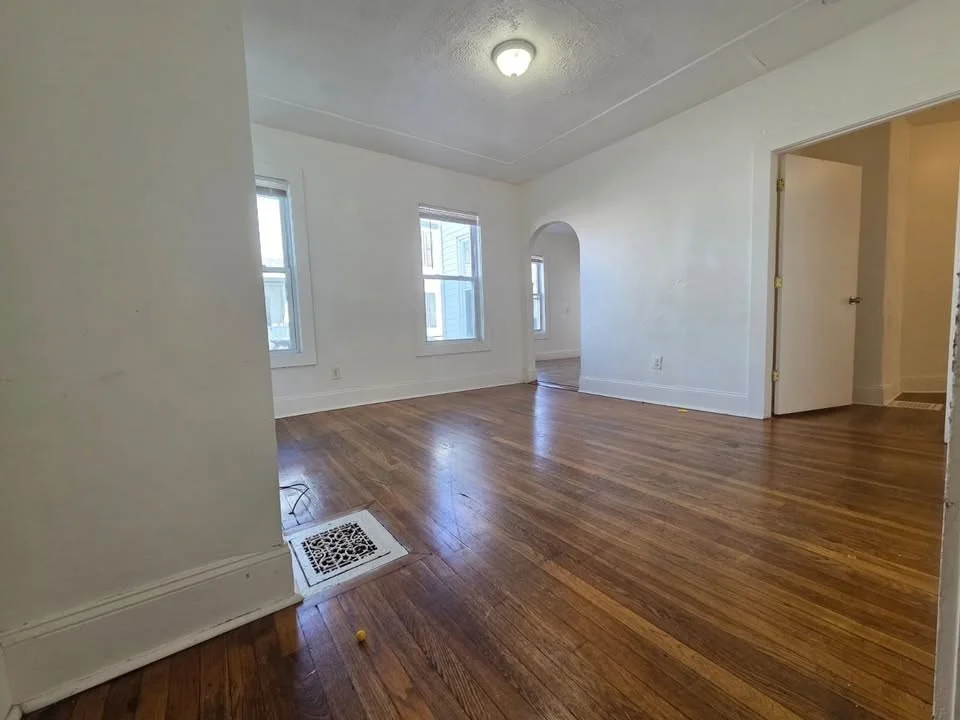 2 bed, 1 bath apartment for rent at 135 Chestnut St Unit 1, Lynn — photo 5 of 14