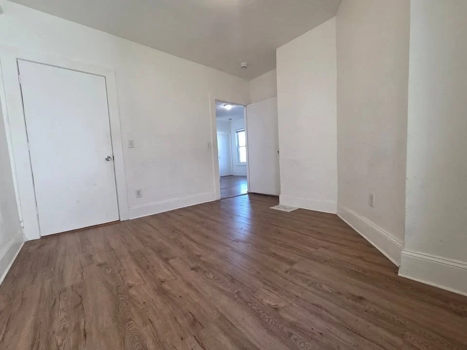 2 bed, 1 bath apartment for rent at 135 Chestnut St Unit 1, Lynn — photo 9 of 14