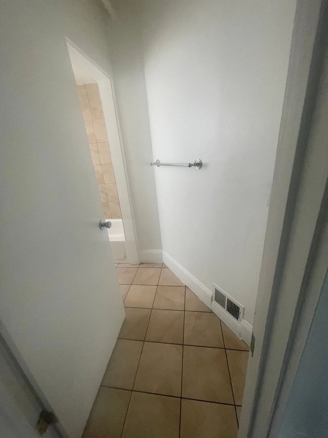 2 bed, 1 bath apartment for rent at 135 Chestnut St Unit 1, Lynn — photo 15 of 20