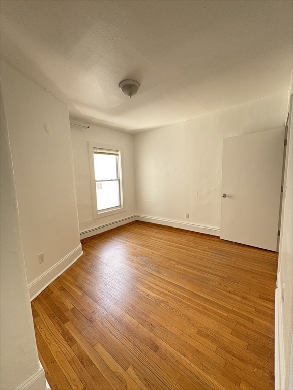 2 bed, 1 bath apartment for rent at 135 Chestnut St Unit 3, Lynn — photo 4 of 5