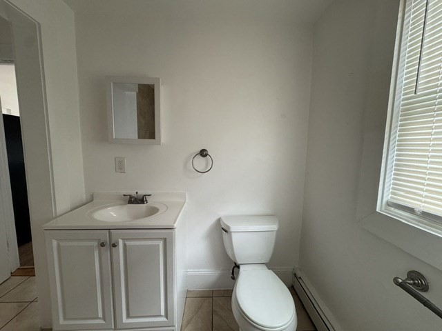 2 bed, 1 bath apartment for rent at 135 Chestnut St Unit 5, Lynn — photo 11 of 12