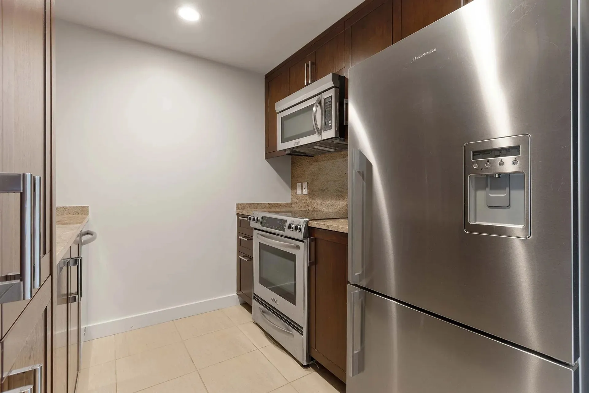 Studio bed, 1 bath apartment for rent at 135 Clarendon St Unit 5Q, Back Bay — photo 4 of 17