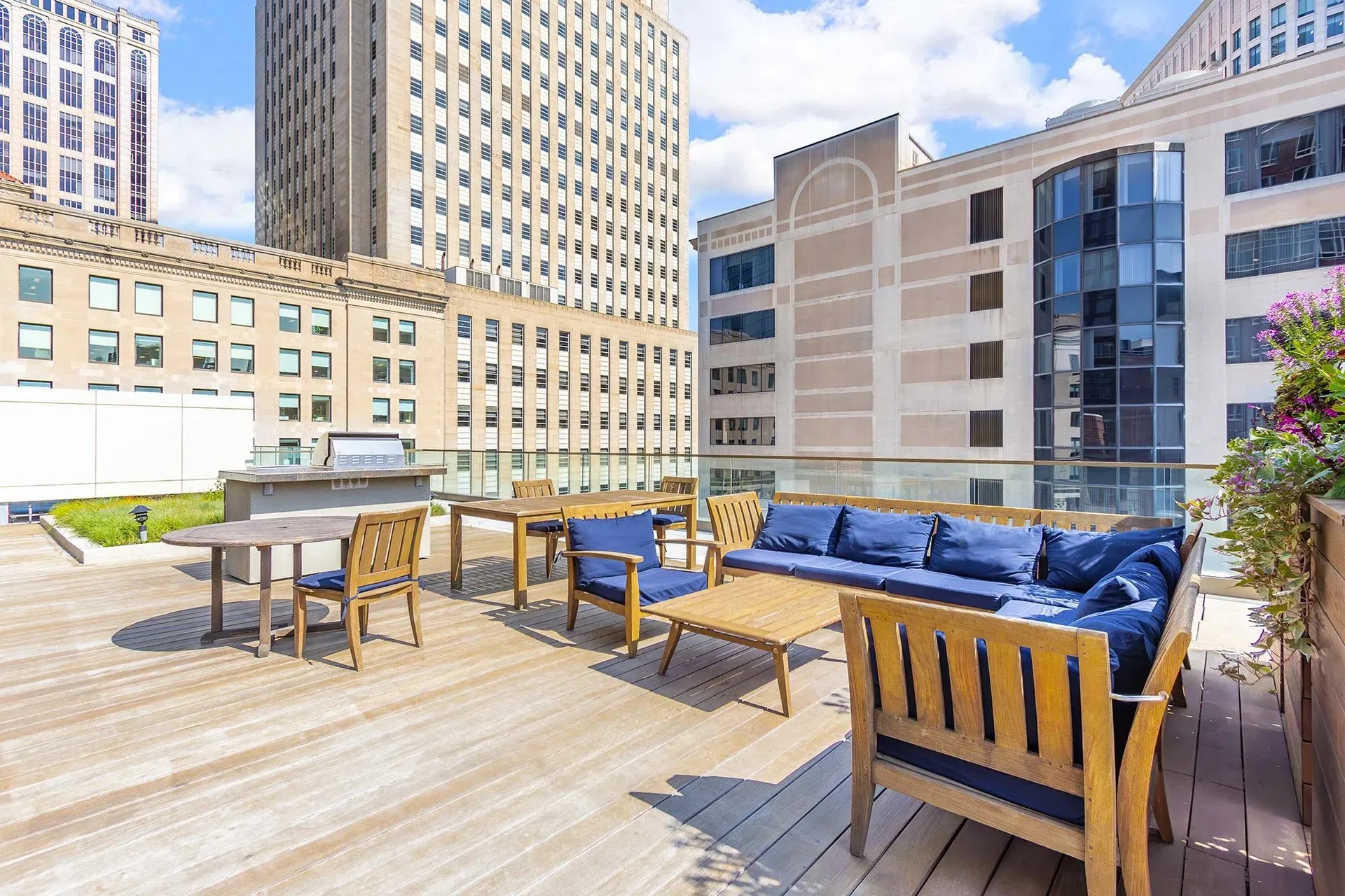 Studio bed, 1 bath apartment for rent at 135 Clarendon St Unit 5Q, Back Bay — photo 14 of 17