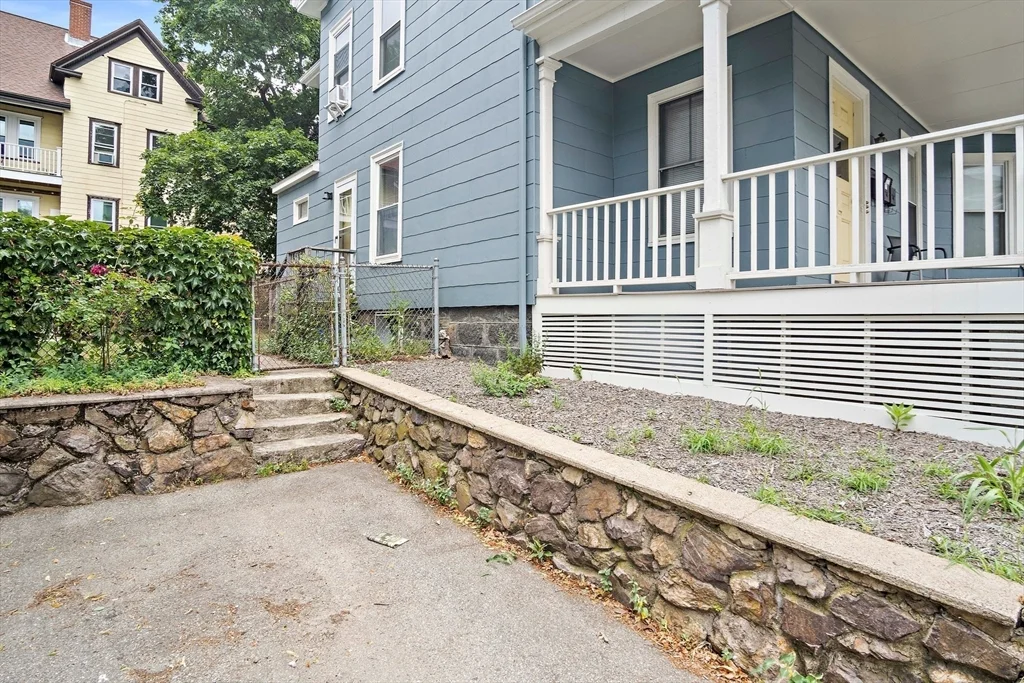 Studio bed, 1 bath apartment for rent at 135 Clifton St Unit 1, Malden — photo 13 of 13