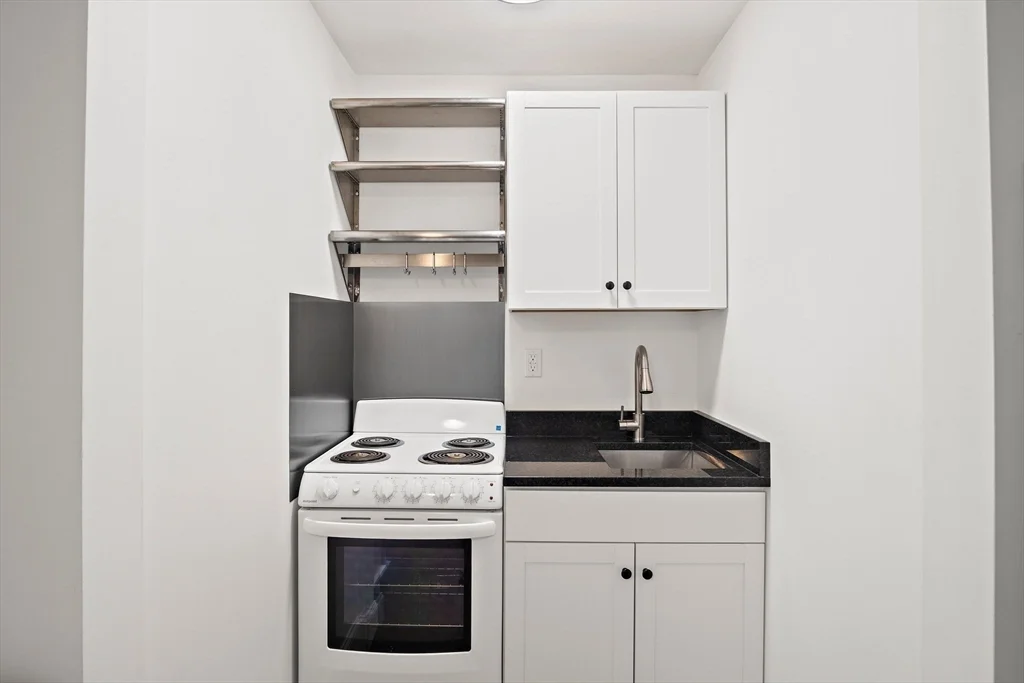 Studio bed, 1 bath apartment for rent at 135 Clifton St Unit 1, Malden — photo 9 of 13