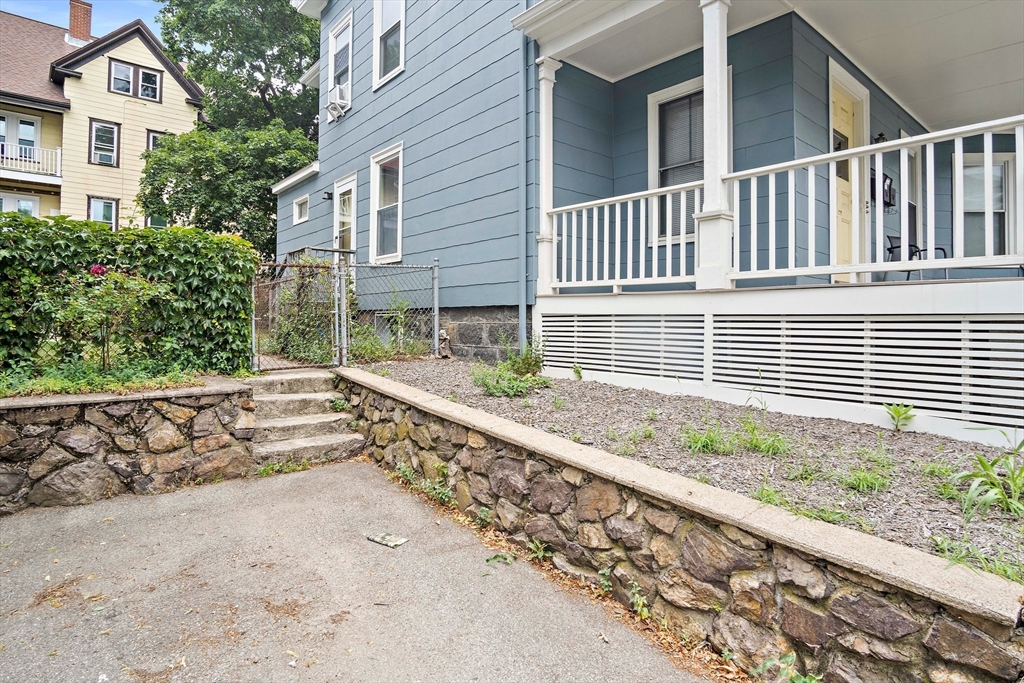 Studio bed, 1 bath apartment for rent at 135 Clifton St Unit 1, Malden — photo 13 of 13