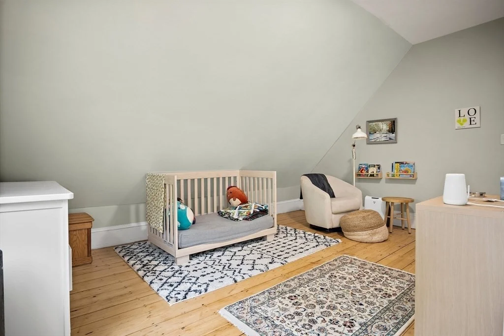 4 bed, 1 bath apartment for rent at 135 Clifton St Unit 3, Malden — photo 14 of 16