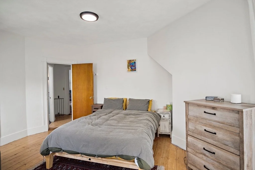 4 bed, 1 bath apartment for rent at 135 Clifton St Unit 3, Malden — photo 12 of 16