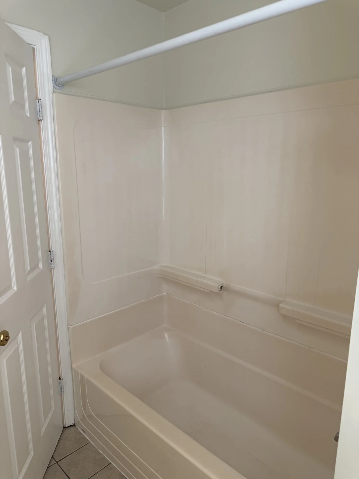 2 bed, 1 bath apartment for rent at 135 Commercial St Unit 0, Braintree — photo 9 of 10