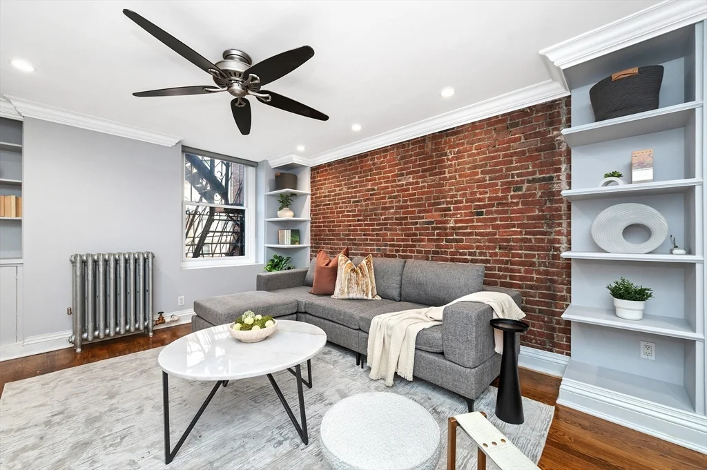 1 bed, 1 bath apartment for rent at 135 Commonwealth Ave Unit 3, Back Bay — photo 3 of 18