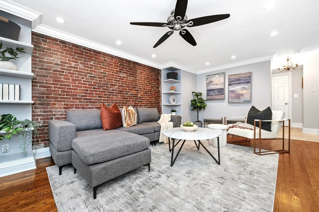 1 bed, 1 bath apartment for rent at 135 Commonwealth Ave Unit 3, Back Bay — photo 1 of 18