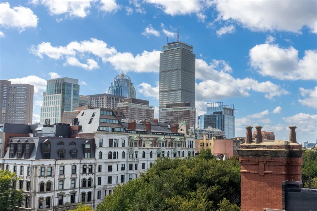 4 bed, 3 bath apartment for rent at 135 Commonwealth Ave Unit PH7/8, Back Bay — photo 33 of 36
