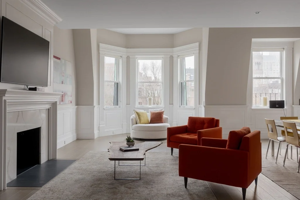 4 bed, 3 bath apartment for rent at 135 Commonwealth Ave Unit PH7/8, Back Bay — photo 6 of 36