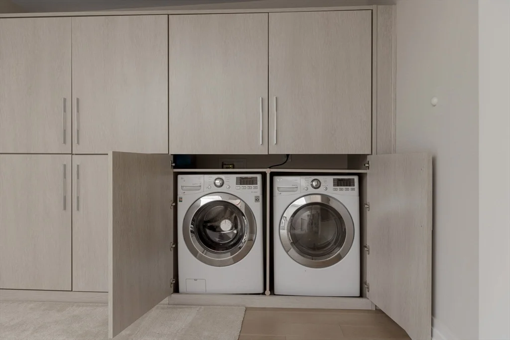 4 bed, 3 bath apartment for rent at 135 Commonwealth Ave Unit PH7/8, Back Bay — photo 19 of 36