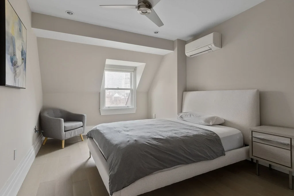 4 bed, 3 bath apartment for rent at 135 Commonwealth Ave Unit PH7/8, Back Bay — photo 24 of 36