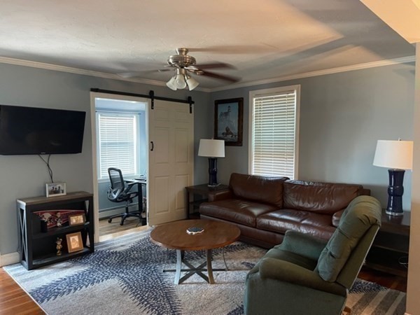 3 bed, 1 bath apartment for rent at 135 Darrow St, Quincy — photo 8 of 13