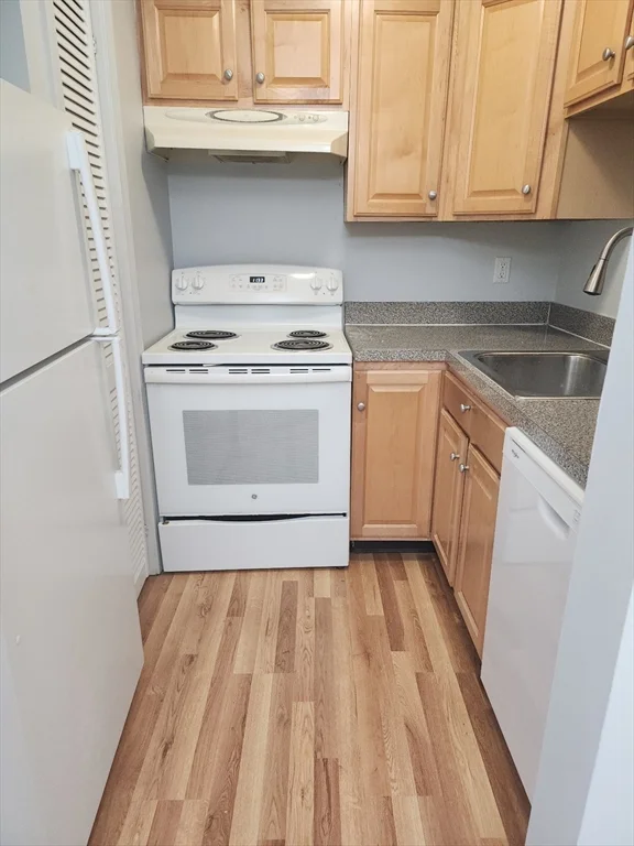 1 bed, 1 bath apartment for rent at 135 East Main St Unit H-5, Westborough — photo 1 of 10