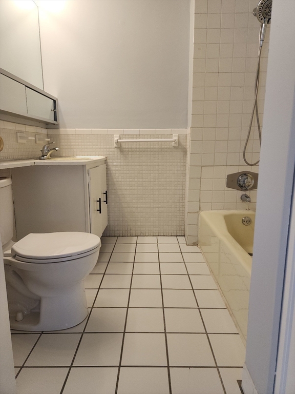 1 bed, 1 bath apartment for rent at 135 East Main St Unit K-6, Westborough — photo 10 of 14