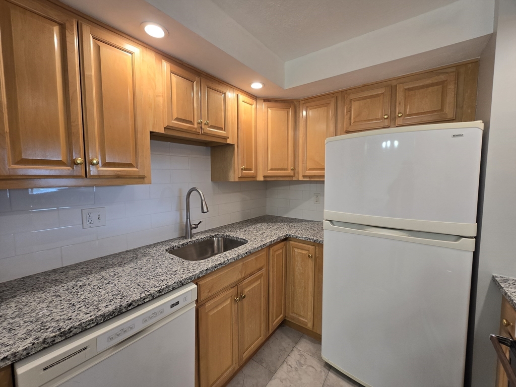 1 bed, 1 bath apartment for rent at 135 East Main St Unit R-10, Westborough — photo 6 of 28