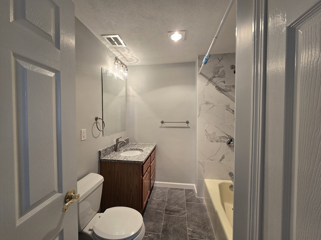 1 bed, 1 bath apartment for rent at 135 East Main St Unit R-10, Westborough — photo 12 of 28
