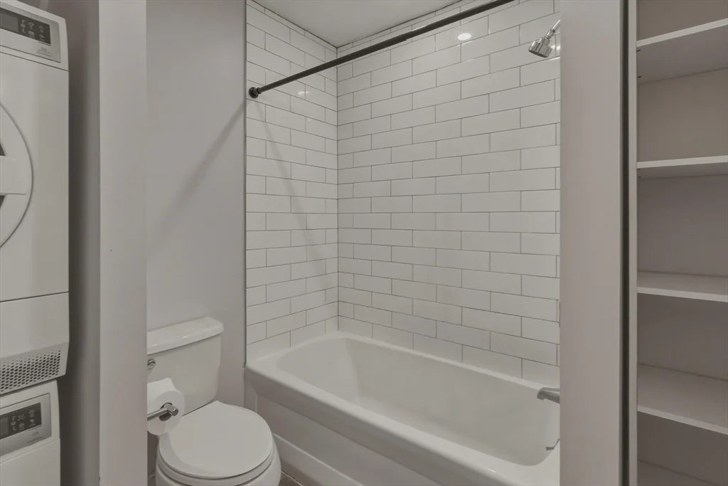 1 bed, 1 bath apartment for rent at 135 Havre Unit 3, East Boston — photo 12 of 18