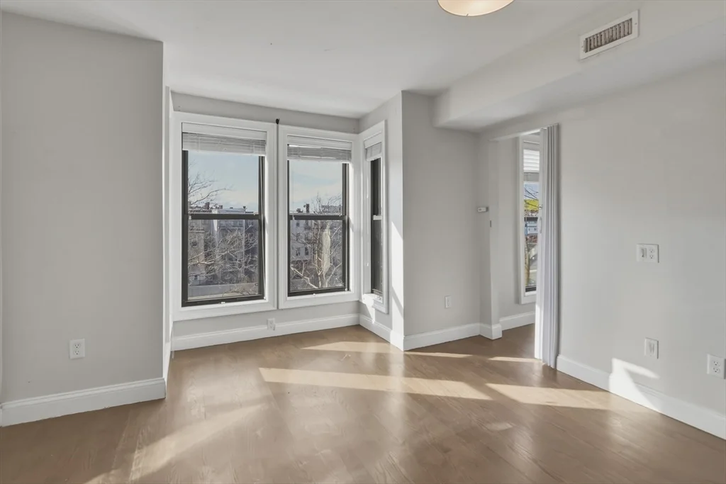 1 bed, 1 bath apartment for rent at 135 Havre Unit 3, East Boston — photo 14 of 18