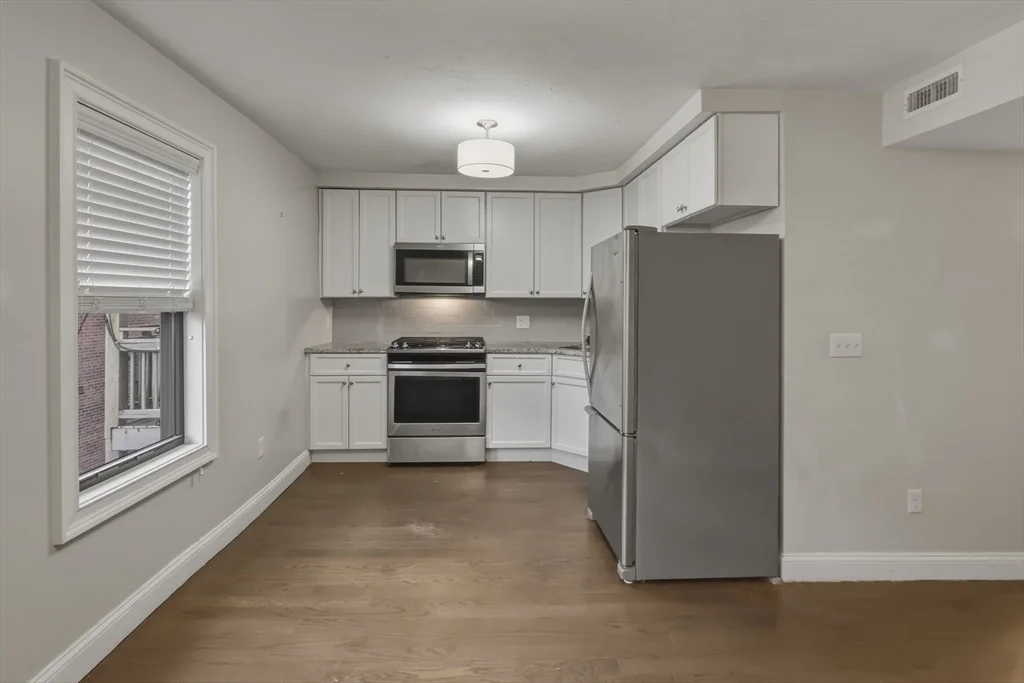 1 bed, 1 bath apartment for rent at 135 Havre Unit 3, East Boston — photo 5 of 18