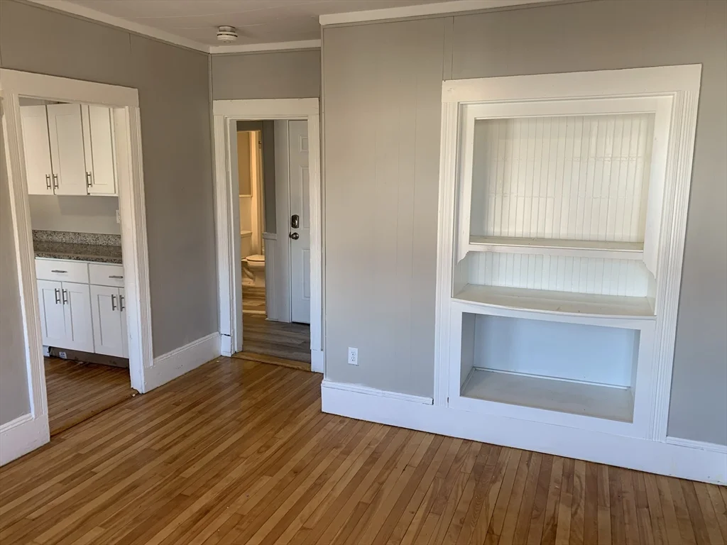 4 bed, 1 bath apartment for rent at 135 Lafayette Sq Unit 3L, Haverhill — photo 14 of 14