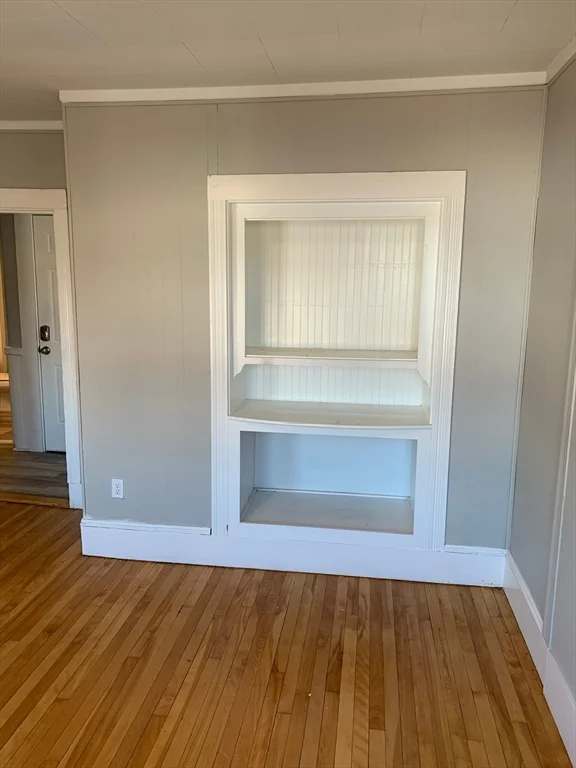 4 bed, 1 bath apartment for rent at 135 Lafayette Sq Unit 3L, Haverhill — photo 2 of 14