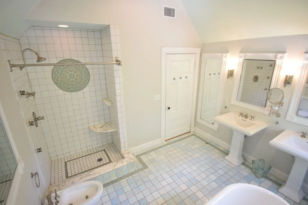 4 bed, 2 bath apartment for rent at 135 Lincoln St Unit 2, Newton — photo 18 of 27
