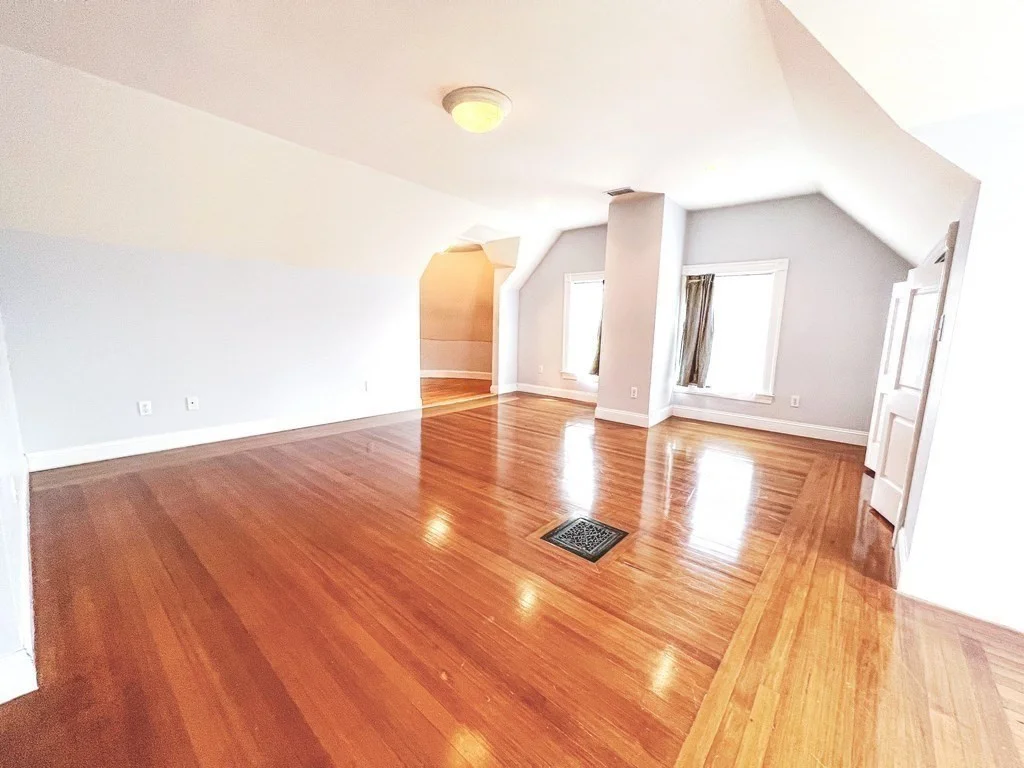 4 bed, 2 bath apartment for rent at 135 Lincoln St Unit 2, Newton — photo 20 of 27