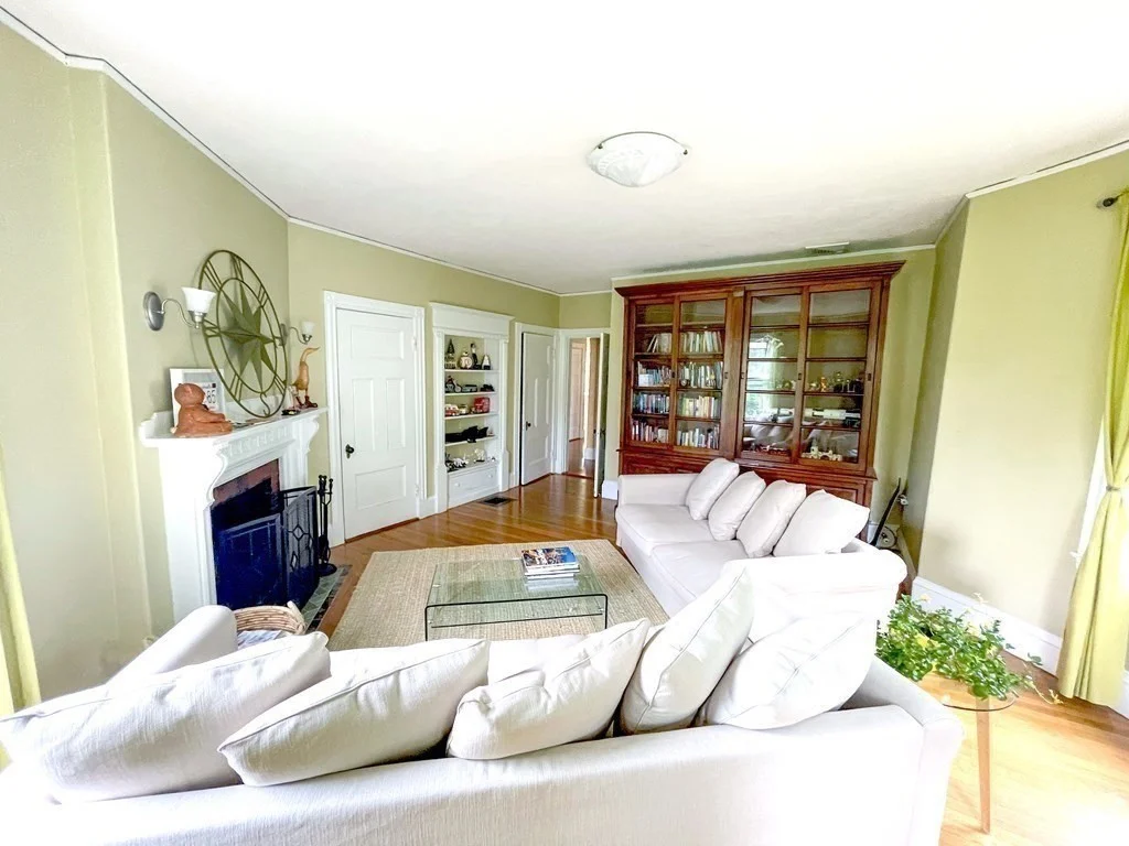 4 bed, 2 bath apartment for rent at 135 Lincoln St Unit 2, Newton — photo 2 of 27