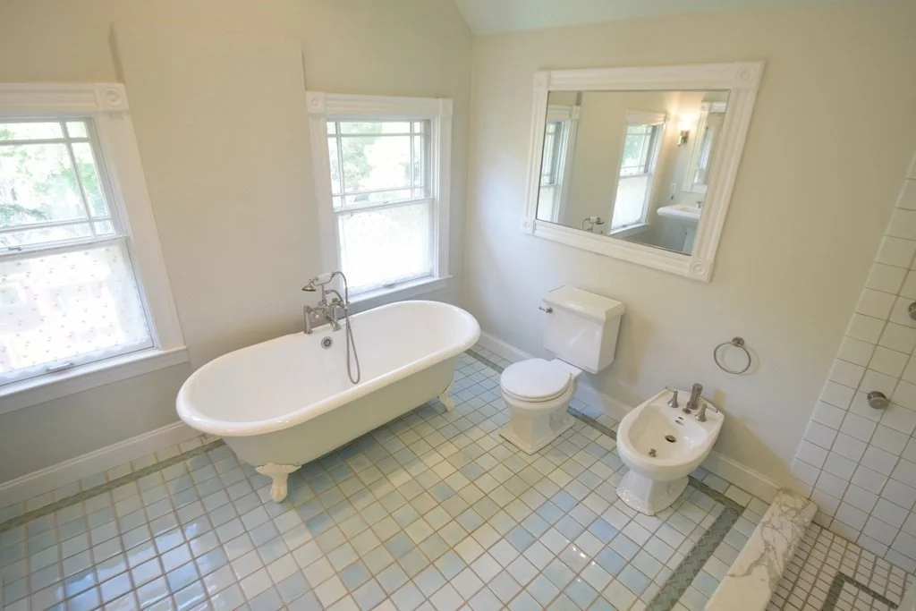 4 bed, 2 bath apartment for rent at 135 Lincoln St Unit 2, Newton — photo 17 of 27
